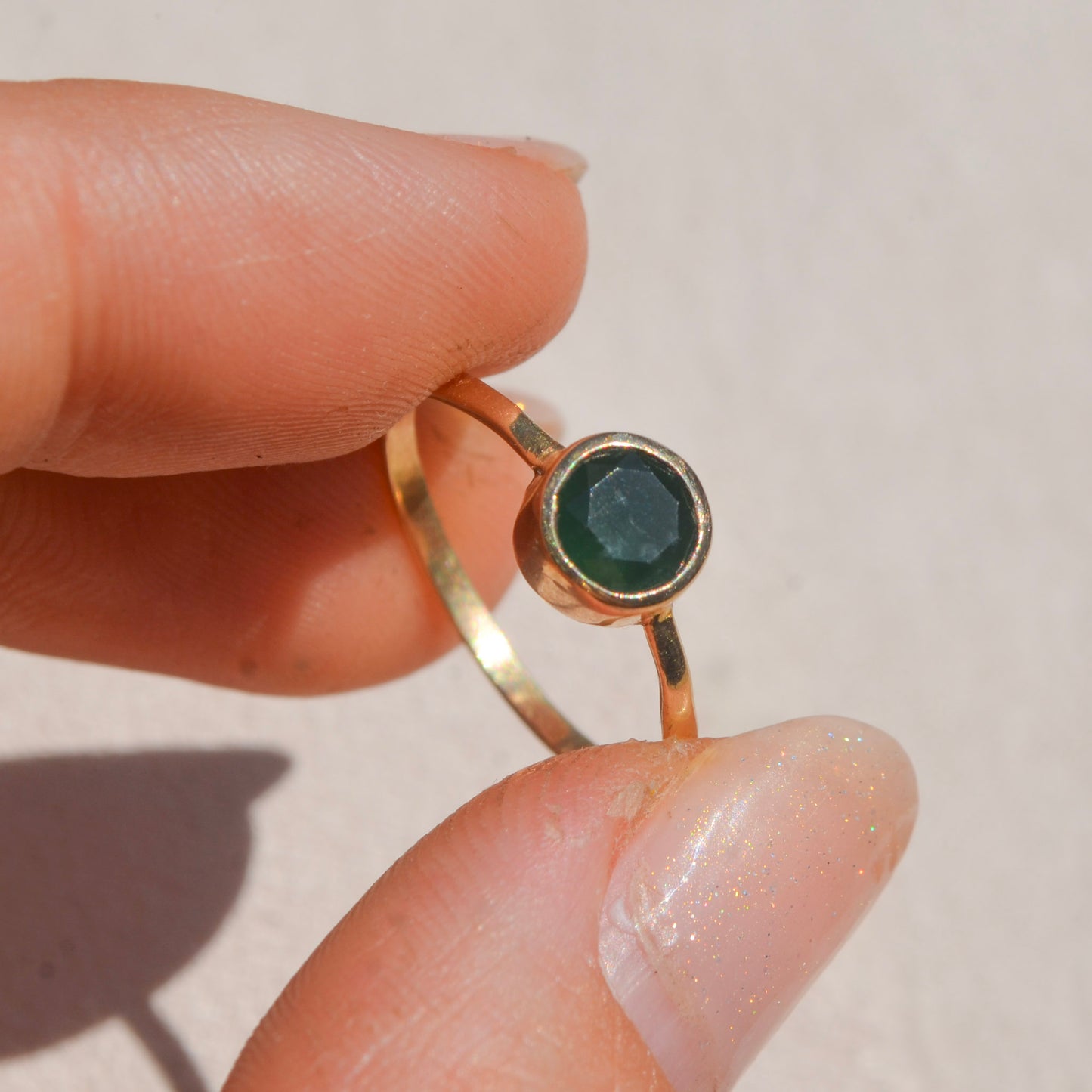Anillo de Jade Esmeralda en Oro