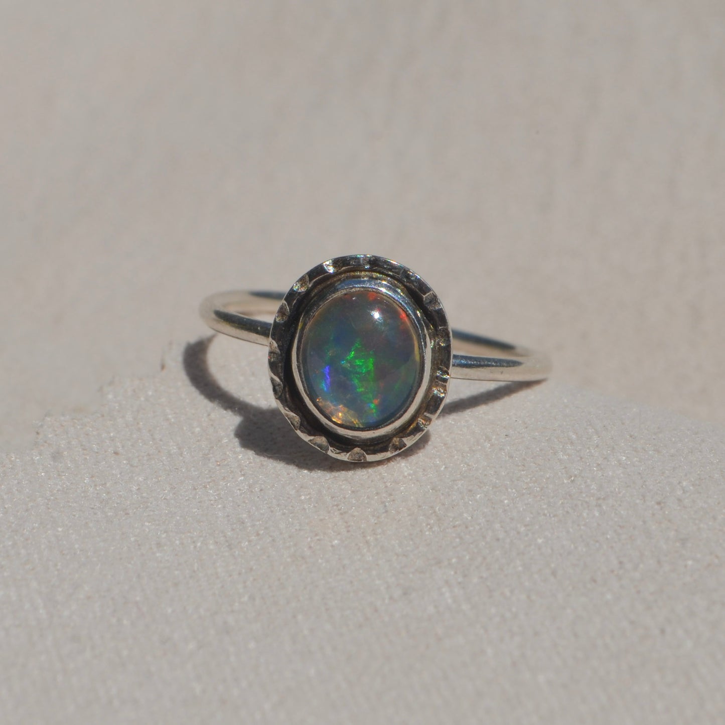 Anillo Diseño Aura de Ópalo Mexicano