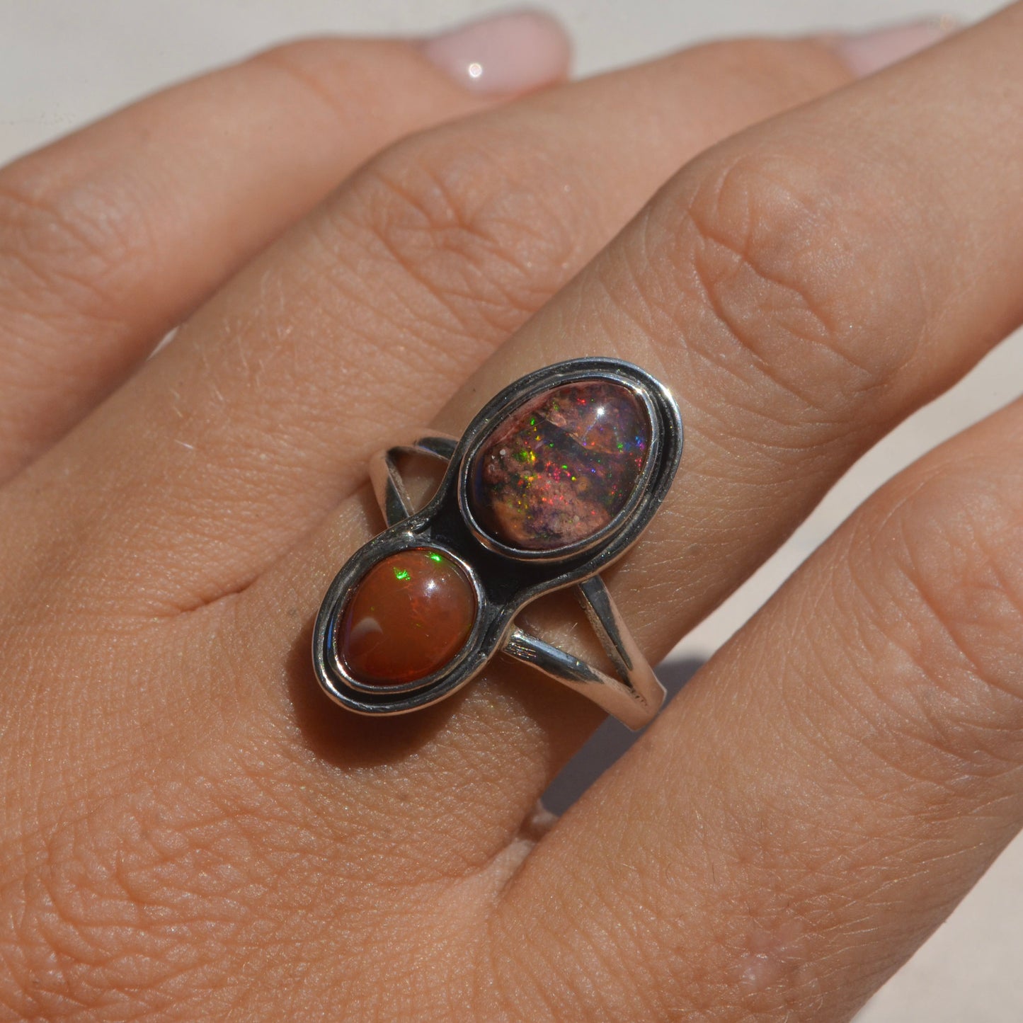Anillo Doble Aura con Opalos mexicanos