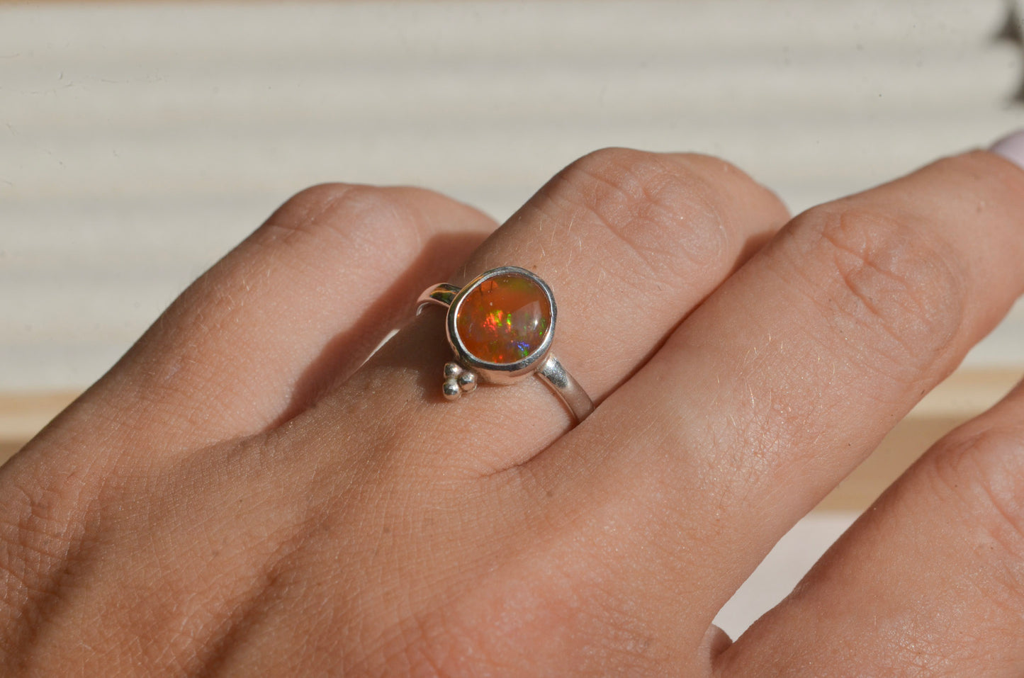 Anillo TRINIDAD con Opalo de Fuego