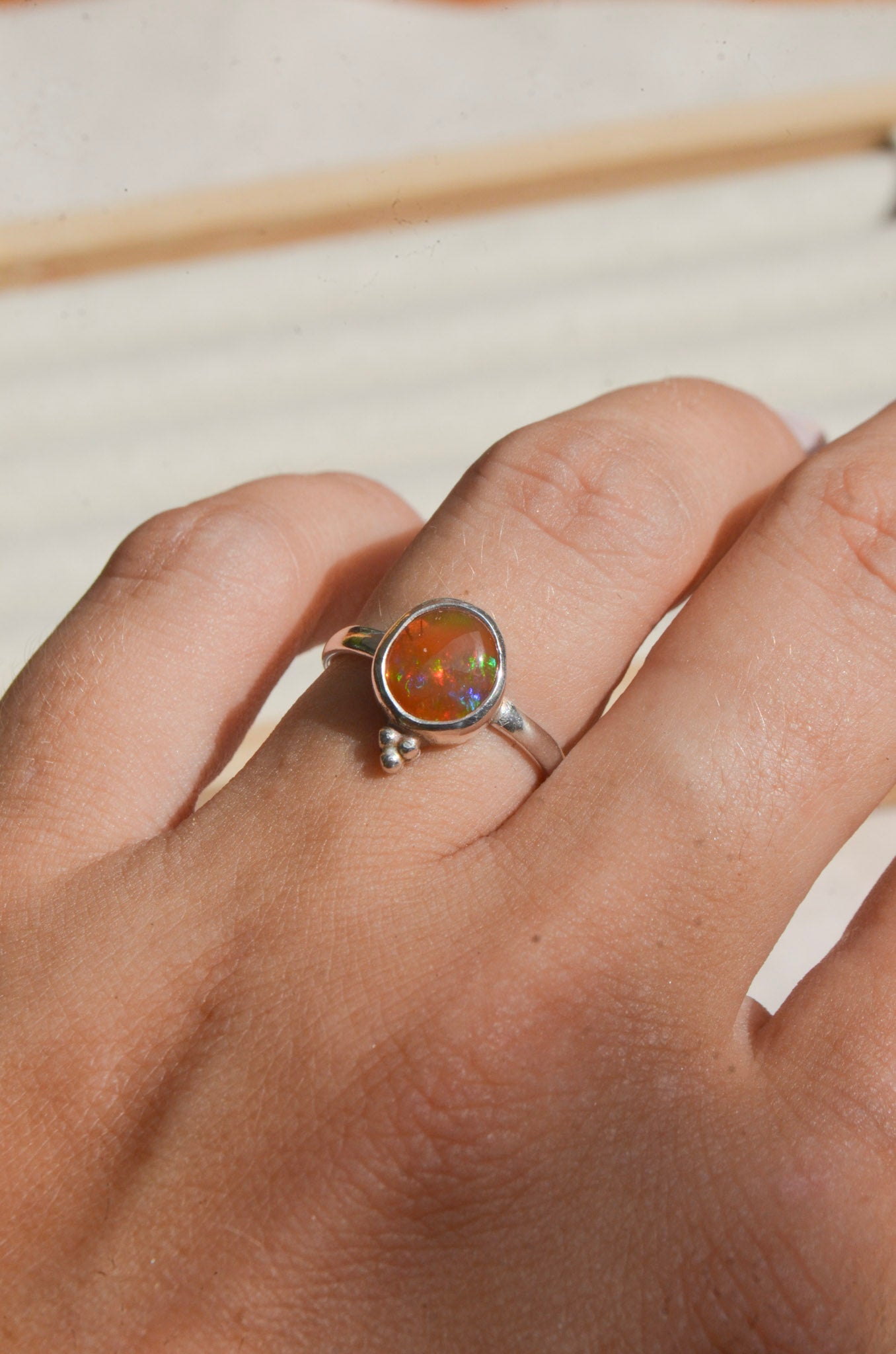 Anillo TRINIDAD con Opalo de Fuego