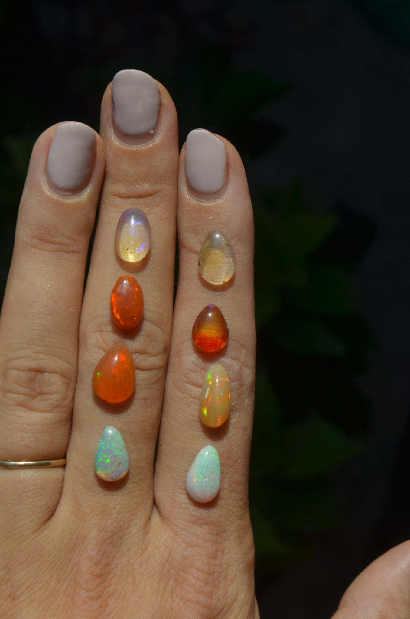 Anillo Intuición – Diseño Personalizado con Ópalo