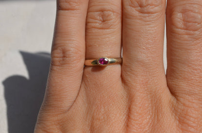 Anillo de Rubí en Oro