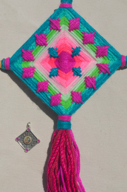 Dije OJO DE DIOS con Ópalo Mexicano y Rubí