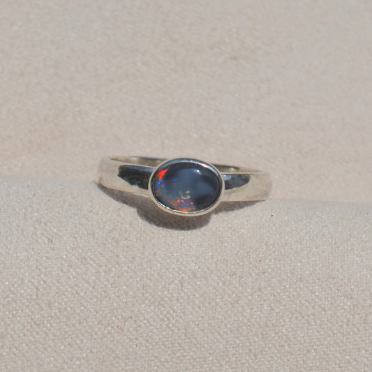 Anillo de Ópalo de Australiano Negro