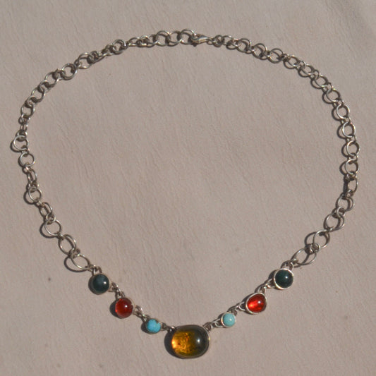Collar Raíz Solar feat. Ambar, Turquesa, Ópalo y Jade