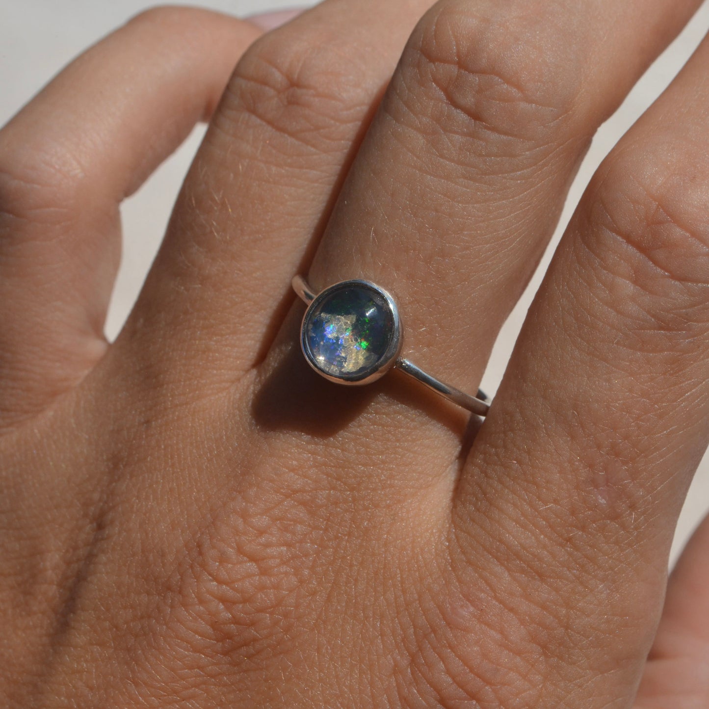 Anillo LIGERA con Ópalo mexicano