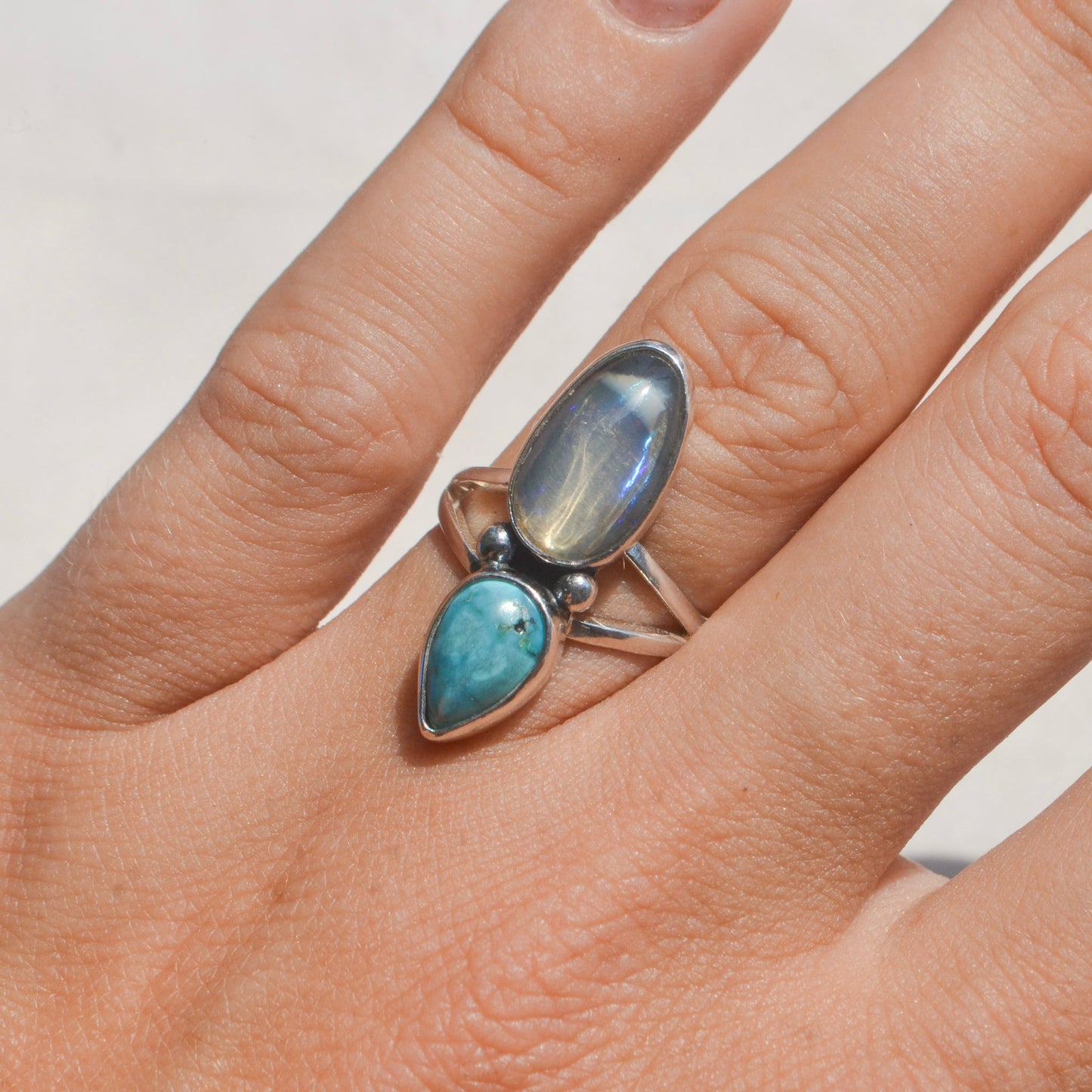 Anillo con Turquesa y Ópalo mexicano