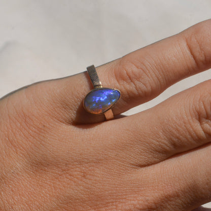 Anillo Ópalo Australiano en Oro