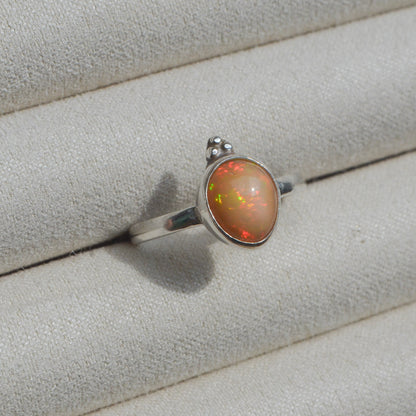 Anillo TRINIDAD con Opalo de Fuego