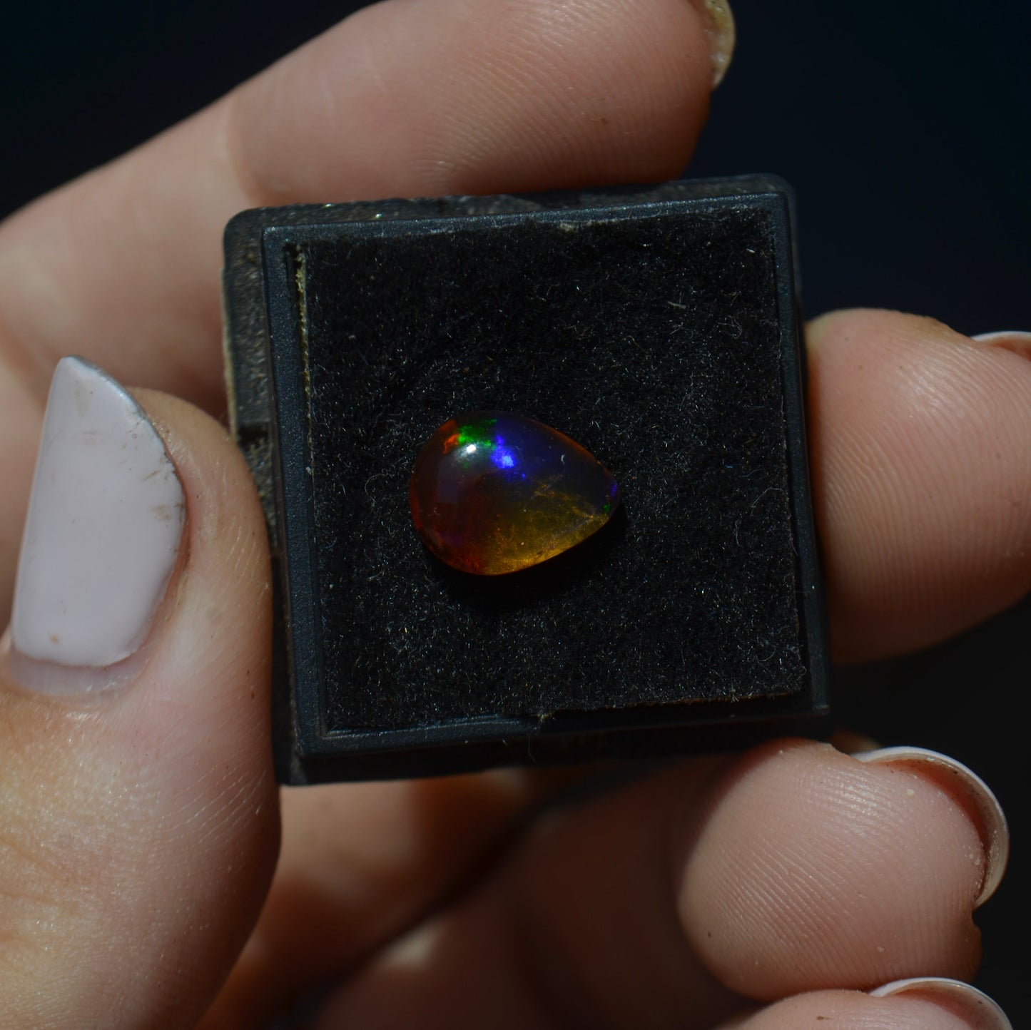 Anillo Intuición – Diseño Personalizado con Ópalo