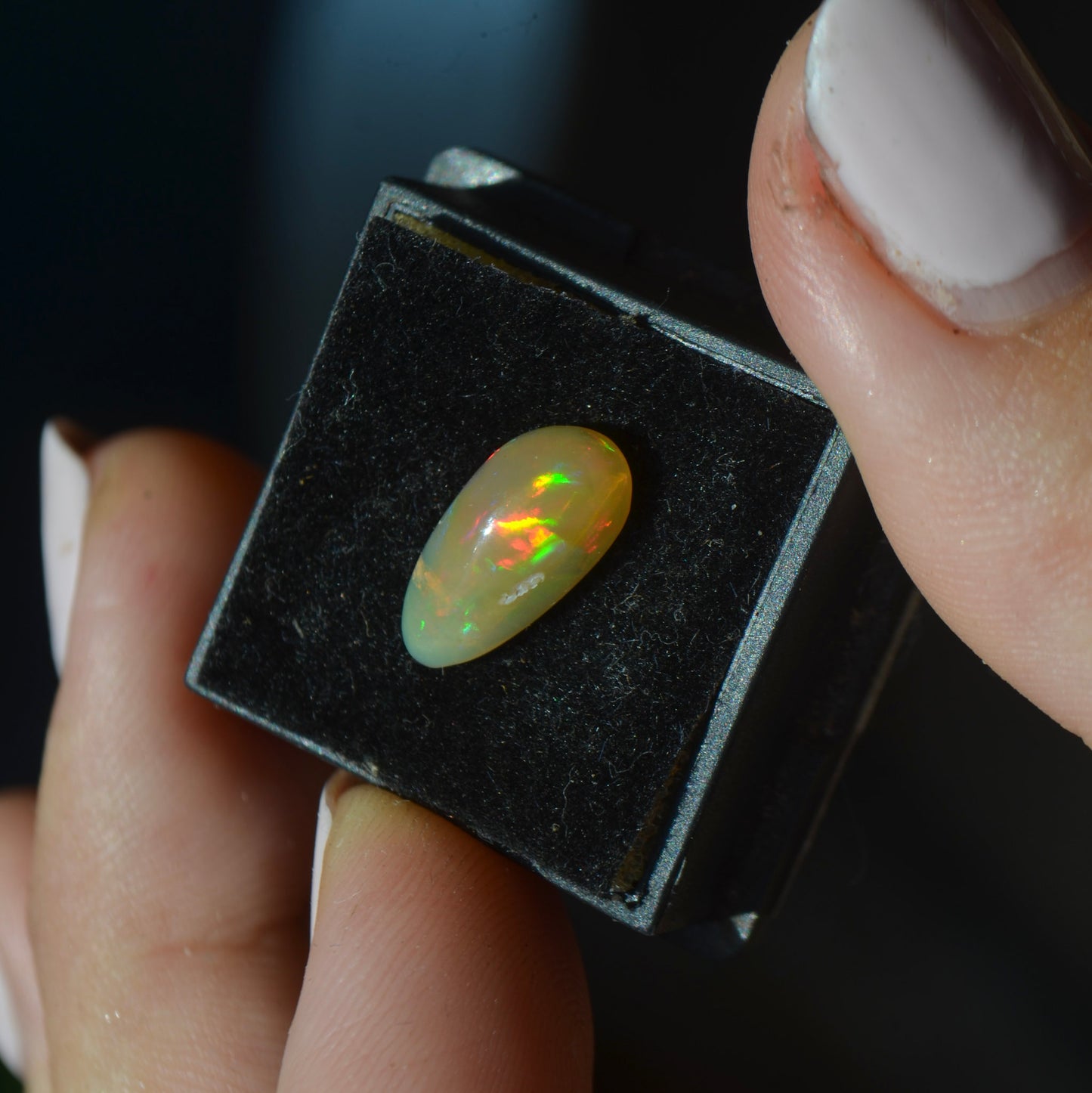 Anillo Intuición – Diseño Personalizado con Ópalo