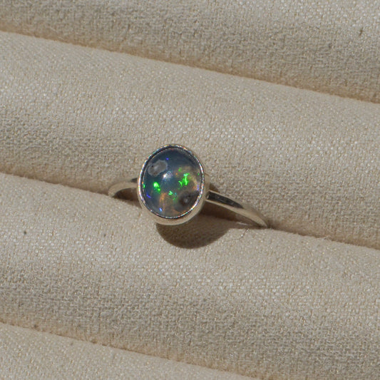 Anillo LIGERA con Ópalo mexicano