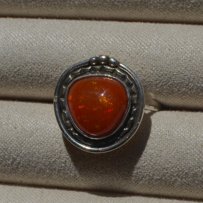 Anillo SOSTENGO con Ópalo de fuego