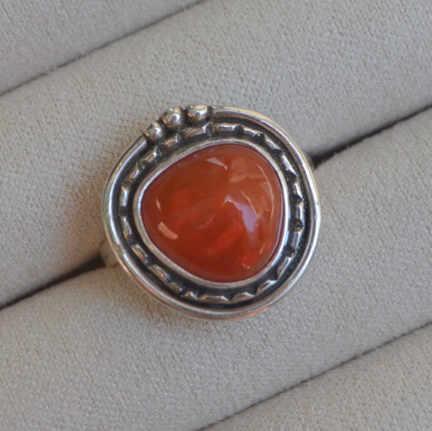 Anillo SOSTENGO con Ópalo de fuego