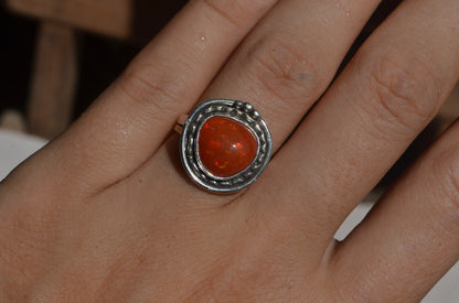 Anillo SOSTENGO con Ópalo de fuego