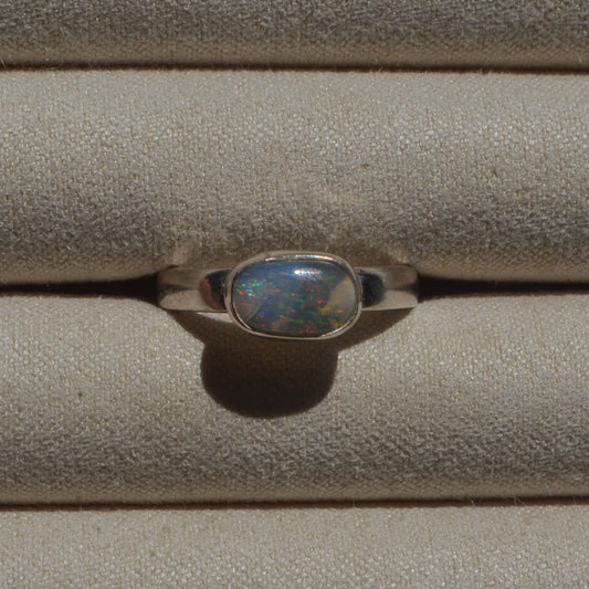 Anillo ESENCIA con Opalo Hondureño