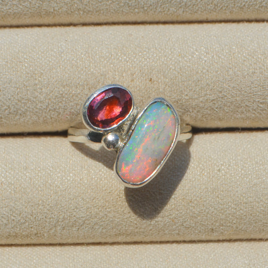 Anillo Ópalo australiano y zafiro rosa UNION