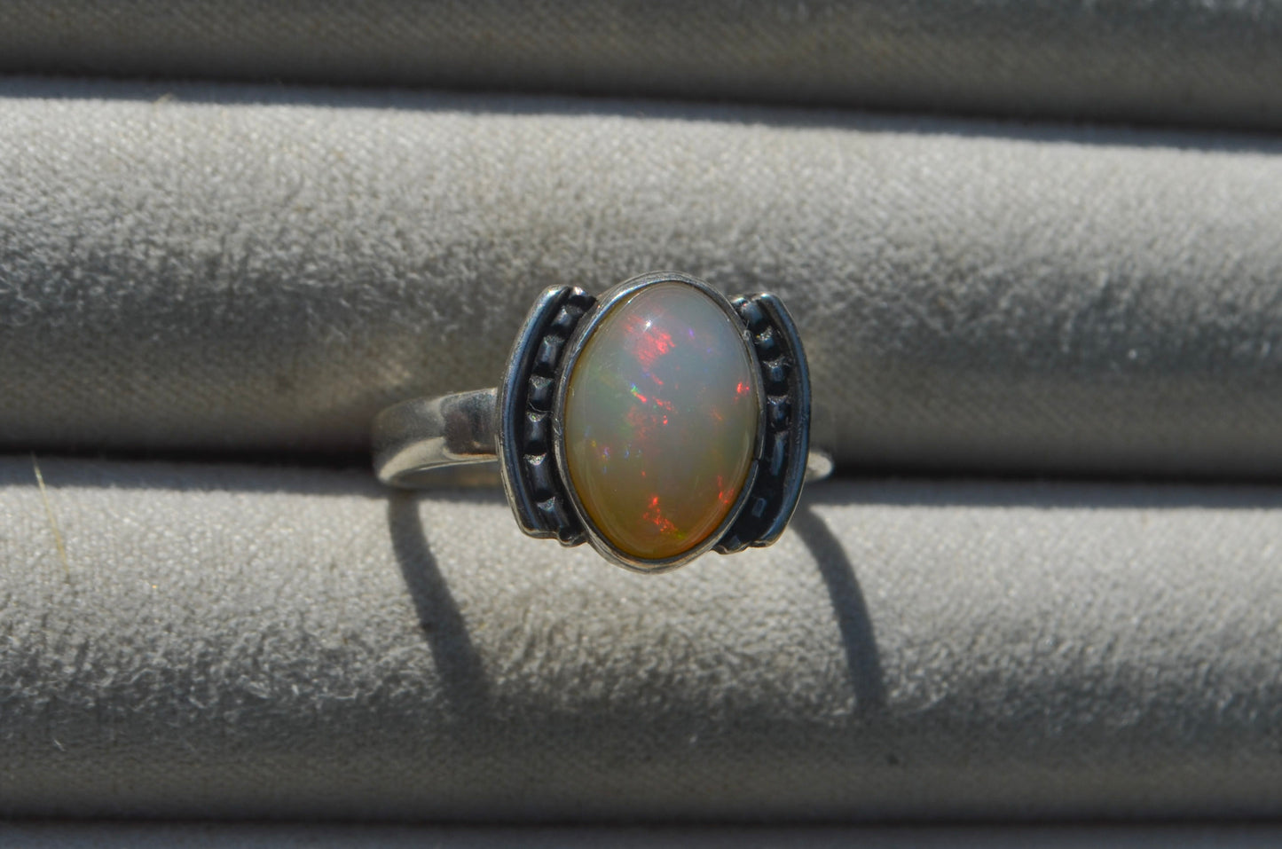 Anillo ESENCIA con Opalo