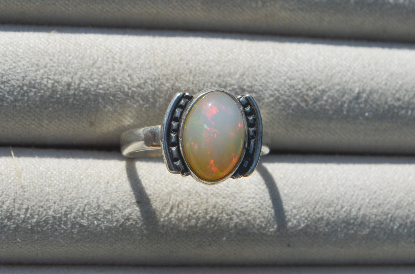 Anillo ESENCIA con Opalo