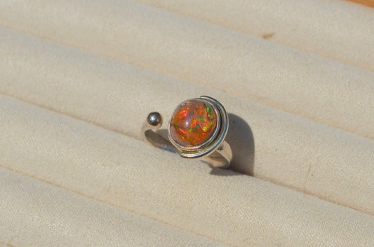 Anillo ORBIT con Opalo de Fuego