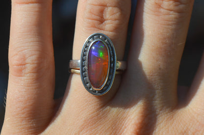 Anillo SOSTENGO con Ópalo