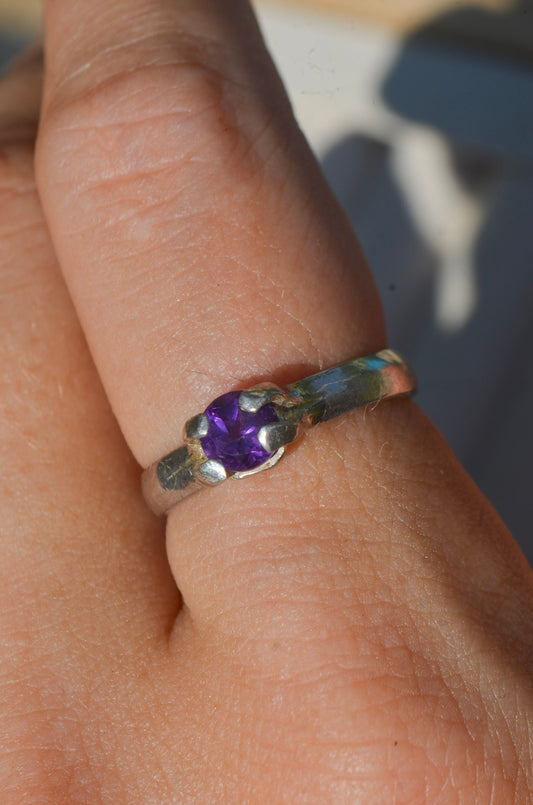 Anillo de Amatista
