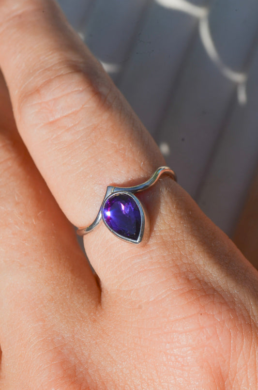 Anillo de Amatista Diosa