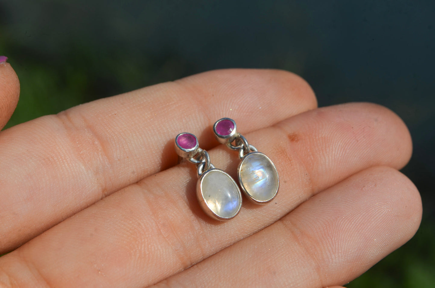 Aretes de Rubi y Piedra Luna