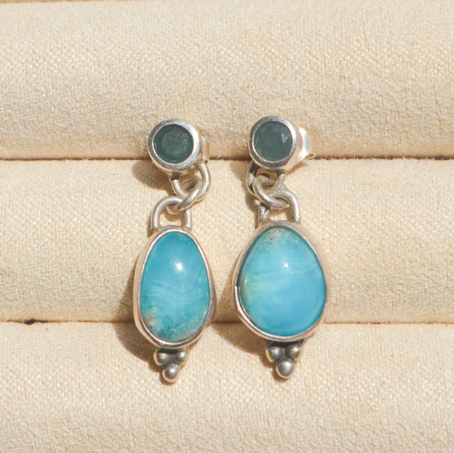 Aretes de Smithsonita y Jade Esmeralda