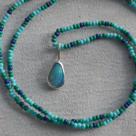 Collar Opalo con Chaquira