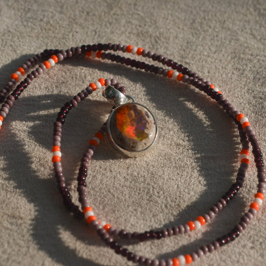 Collar Opalo con Chaquira