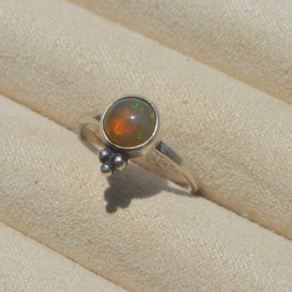 Anillo TRINIDAD con Opalo de fuego