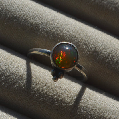 Anillo TRINIDAD con Opalo de fuego