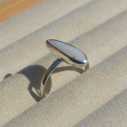 Anillo LIGERA con Opalo