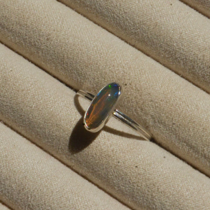 Anillo LIGERA con Opalo