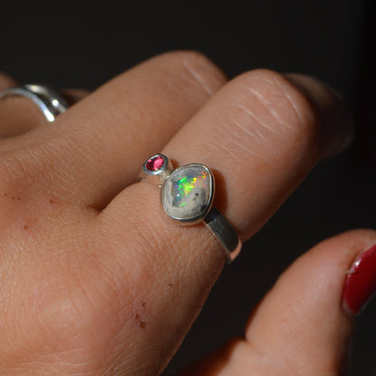Anillo DUAL con Ópalo mexicano y Rubí