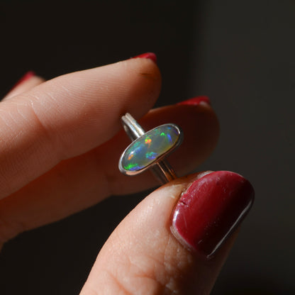 Anillo LIGERA con Opalo