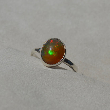 Anillo con Opalo