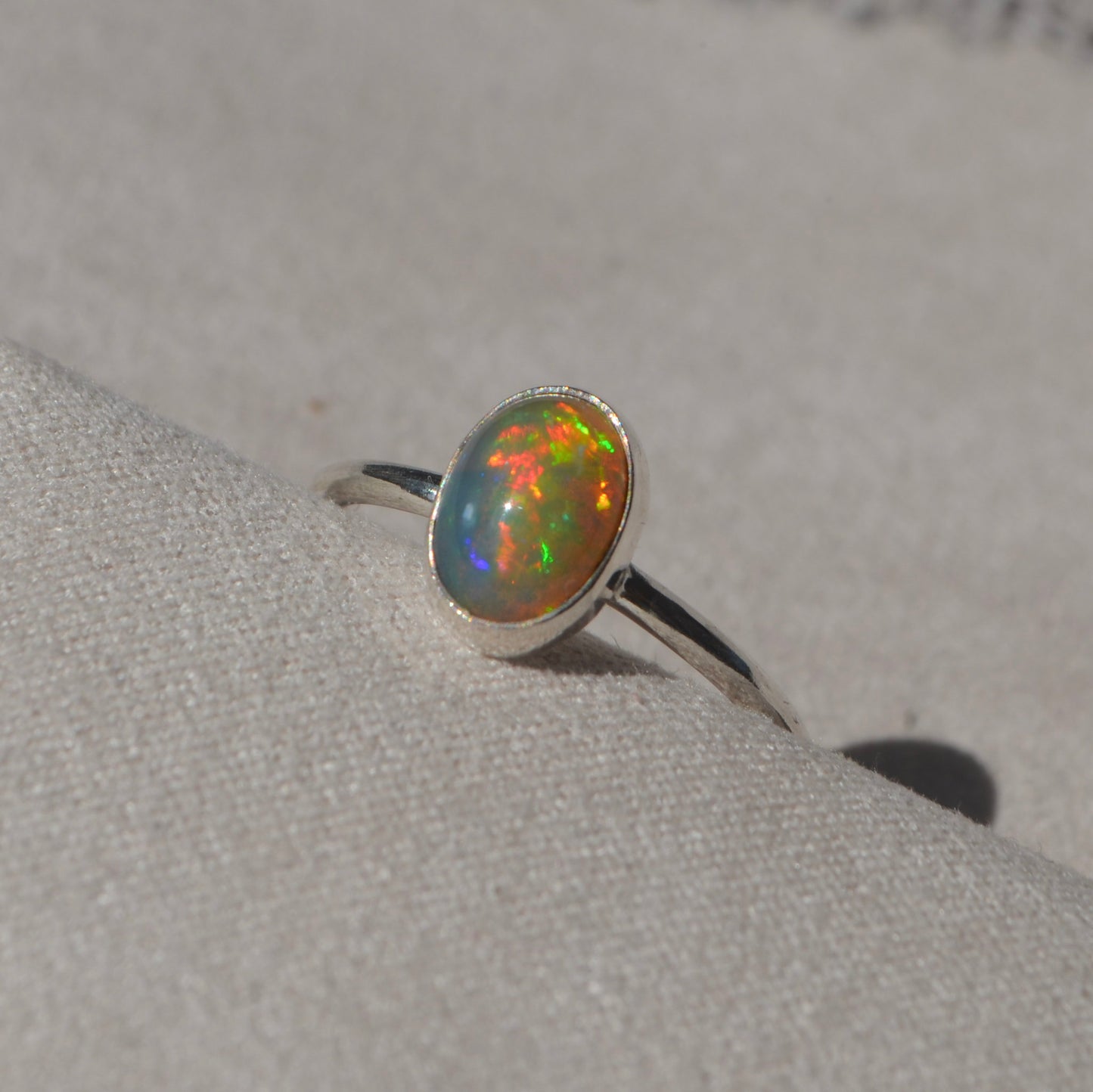 Anillo con Opalo Mexicano