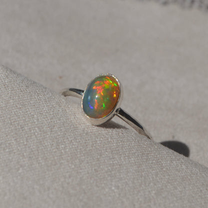 Anillo con Opalo Mexicano