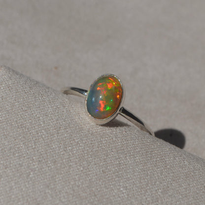 Anillo con Opalo Mexicano