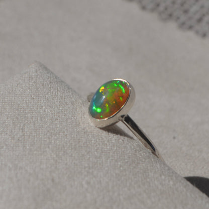 Anillo con Opalo Mexicano