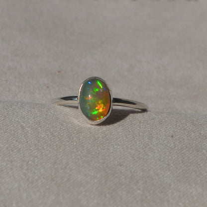 Anillo con Opalo Mexicano