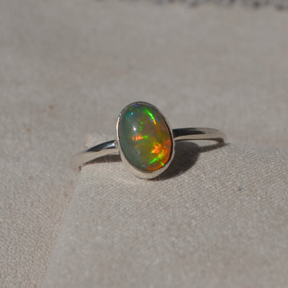 Anillo con Opalo Mexicano