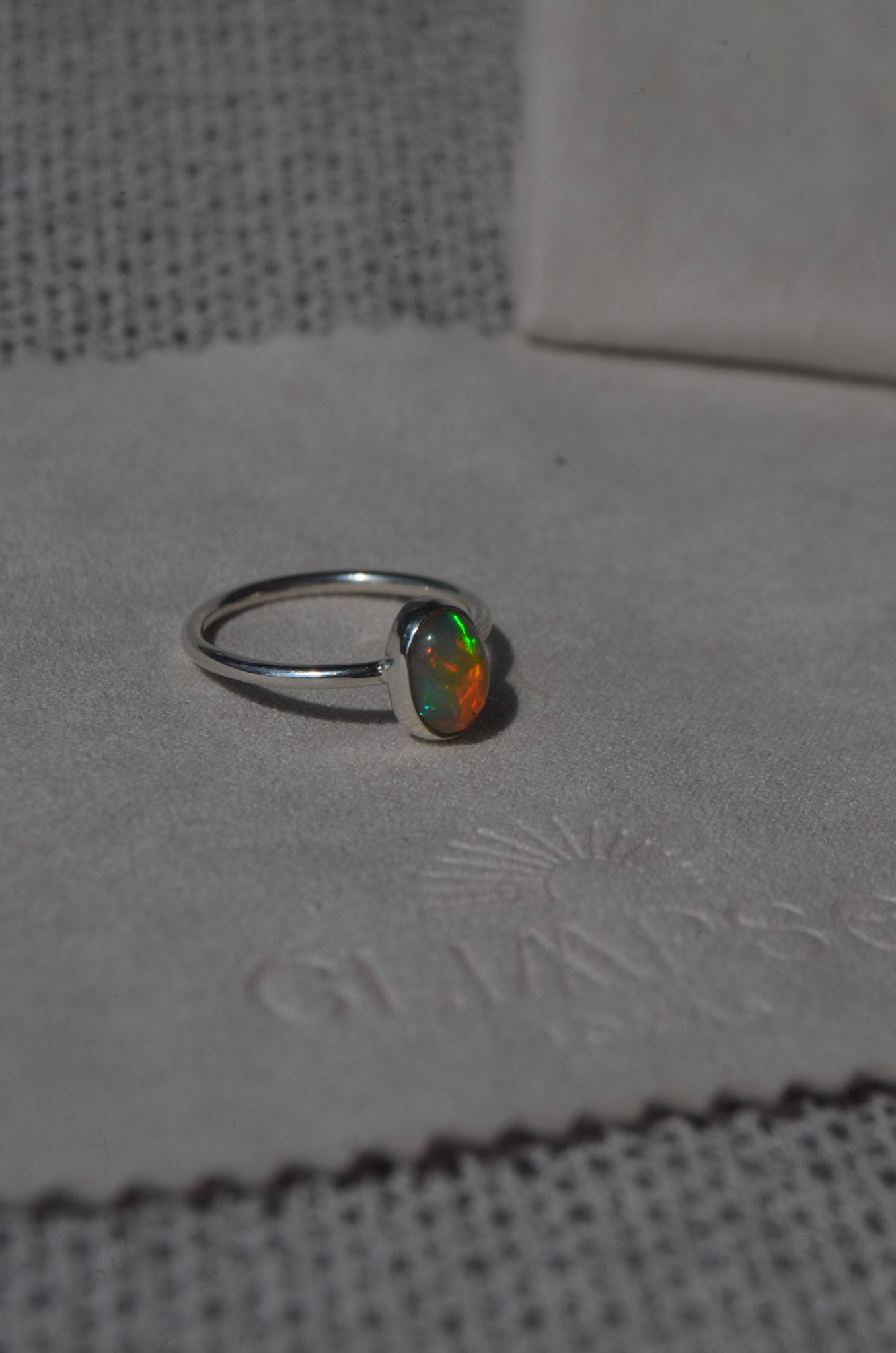 Anillo con Opalo Mexicano