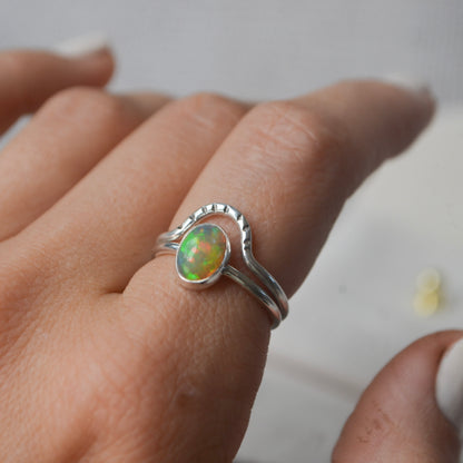 Anillo con Opalo Mexicano
