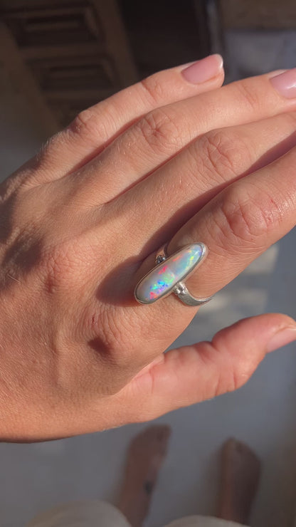 Anillo Faro con Opalo Australiano