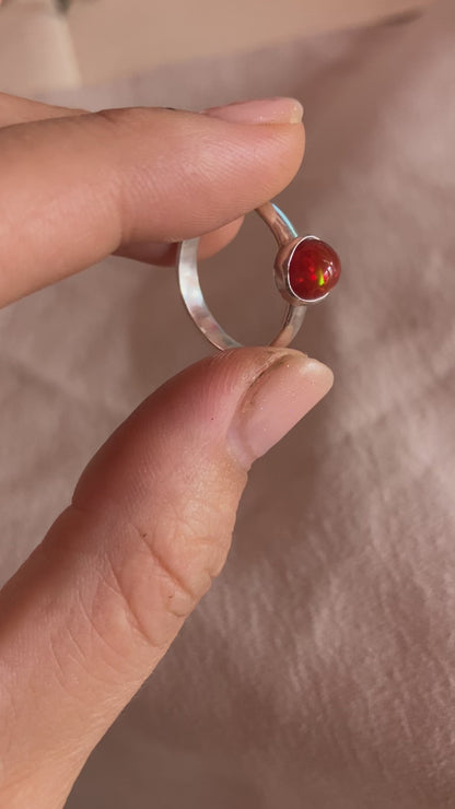 Anillo ESENCIA con Ópalo de Fuego