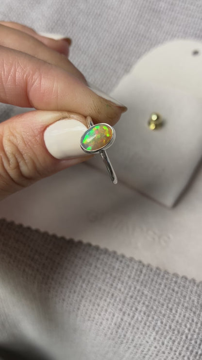 Anillo con Opalo Mexicano